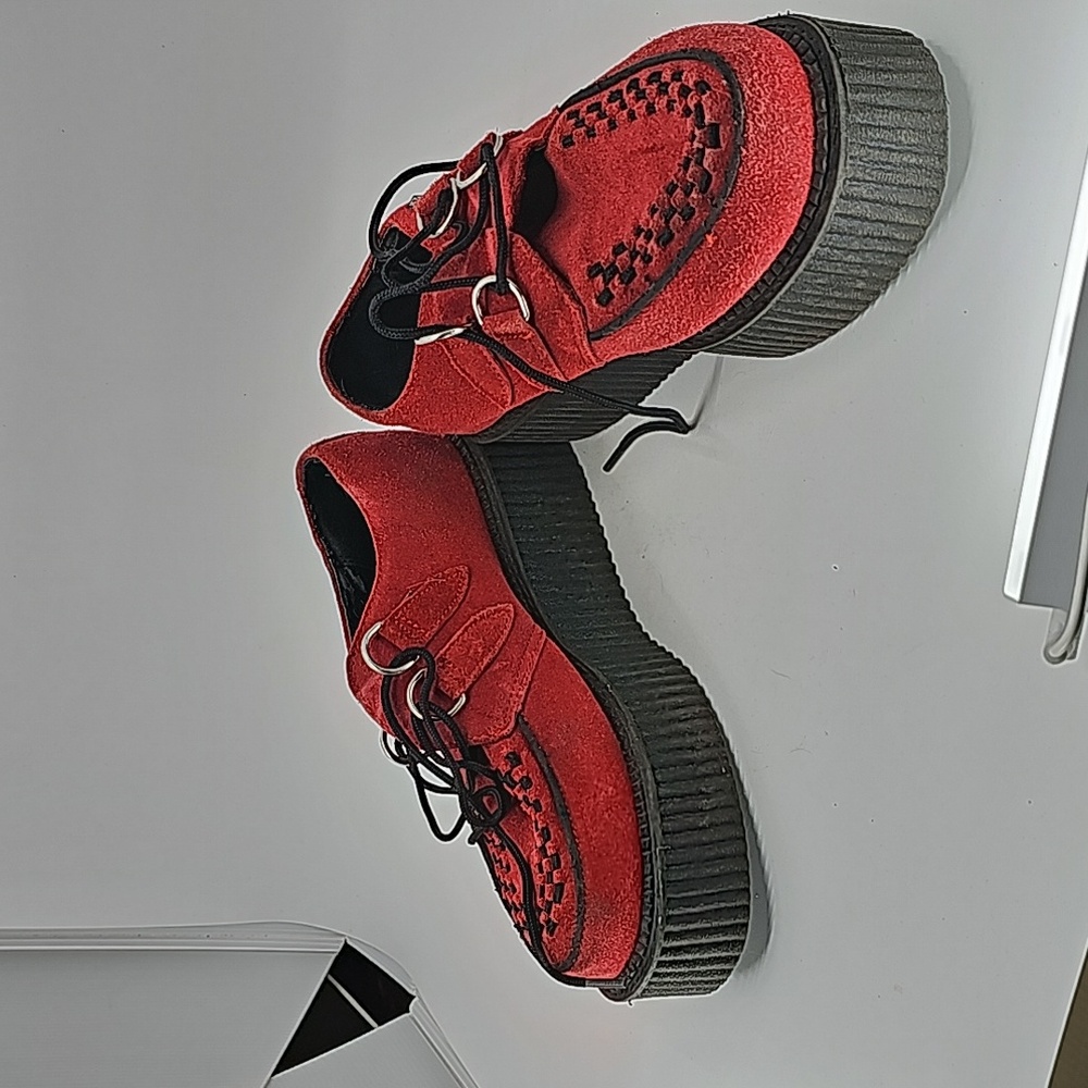 Tuk Red Platform Creeper - image 3